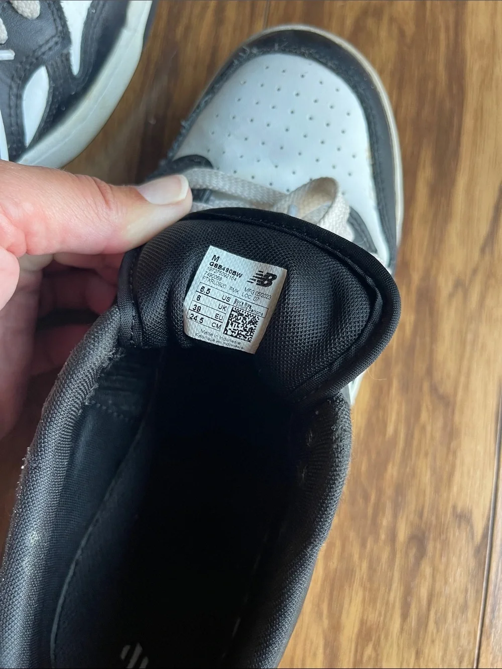 New Balance Kids 480 Low-Top Sneakers in White and Black